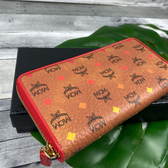 MCM rainbow cognac diamond large wallet zipped - Picture 8 of 8